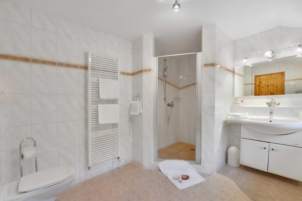 STöRTEBEKER APPARTEMENTS - STöRTEBEKER PFERDEHOF Ralswiek Rum bild