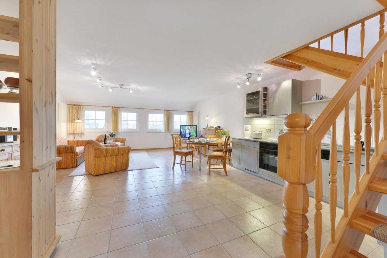 STöRTEBEKER APPARTEMENTS - STöRTEBEKER PFERDEHOF Ralswiek Rum bild