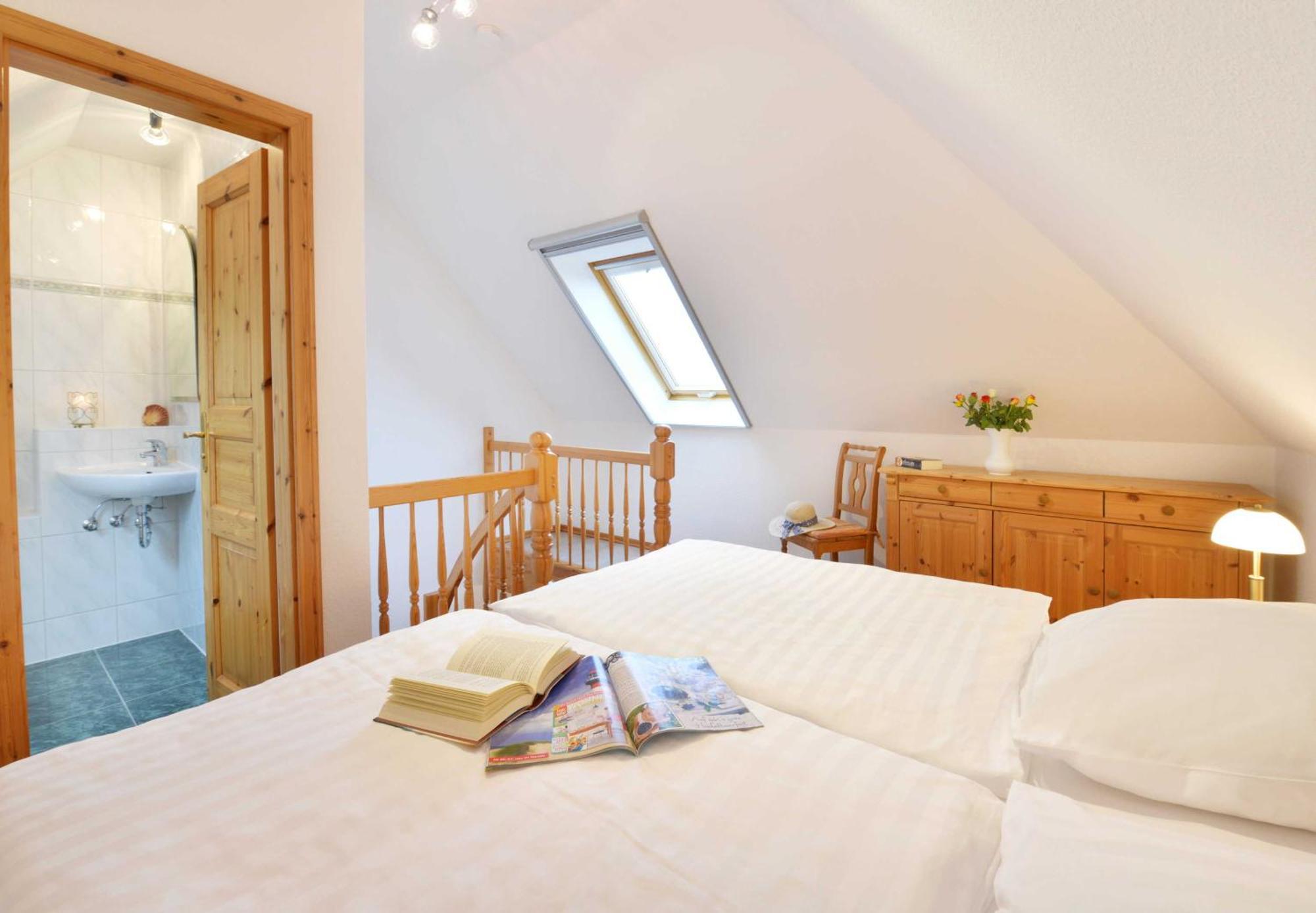 STöRTEBEKER APPARTEMENTS - STöRTEBEKER PFERDEHOF Ralswiek Rum bild