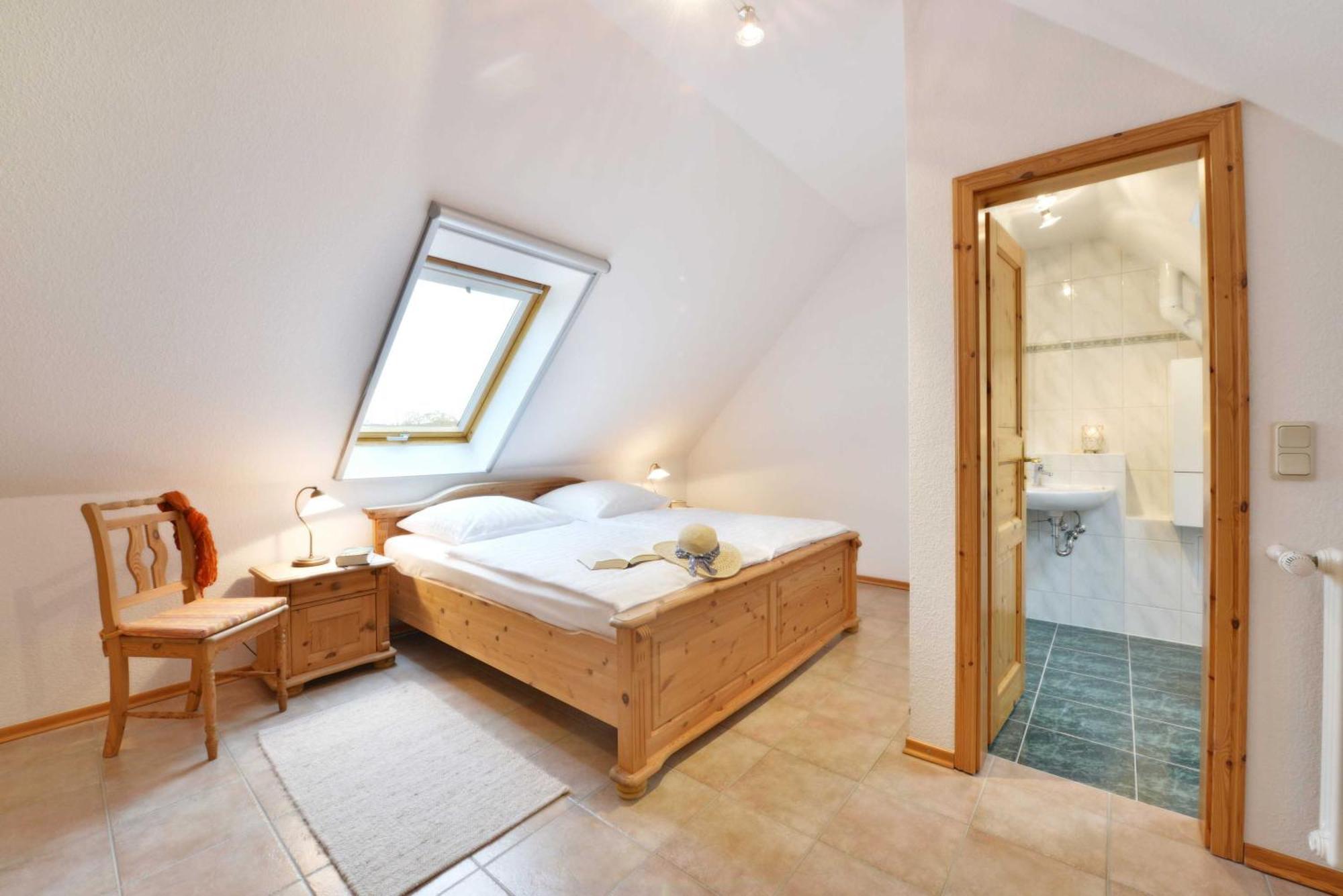 STöRTEBEKER APPARTEMENTS - STöRTEBEKER PFERDEHOF Ralswiek Rum bild